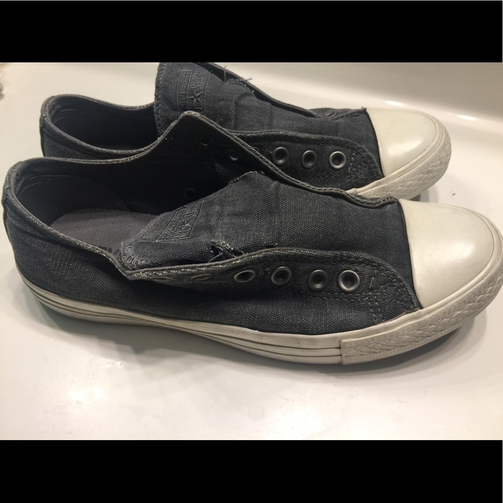 Men’s Converse Low tops, Size 7